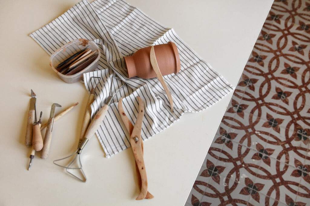 Cómo combinar telas, colores y texturas para conseguir una decoración más acogedora