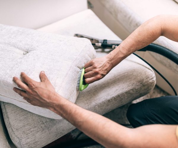Cuándo merece la pena tapizar un sofá, una silla o una butaca en lugar de comprar uno nuevo